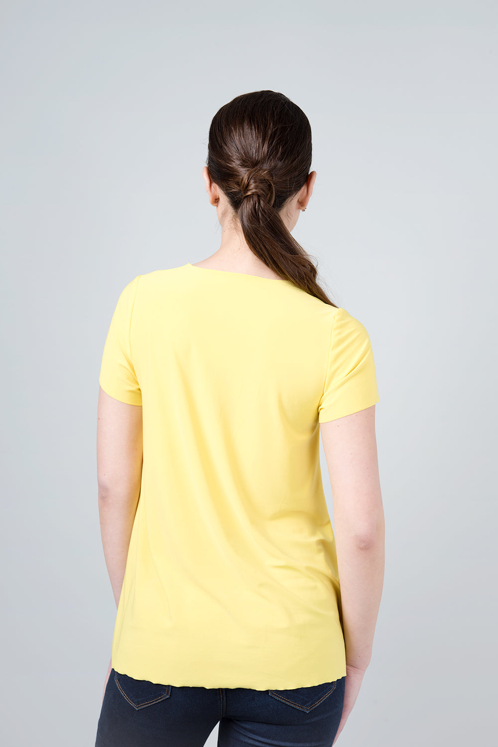 Yellow shirt with V neckline and short sleeves - Zeta shirt