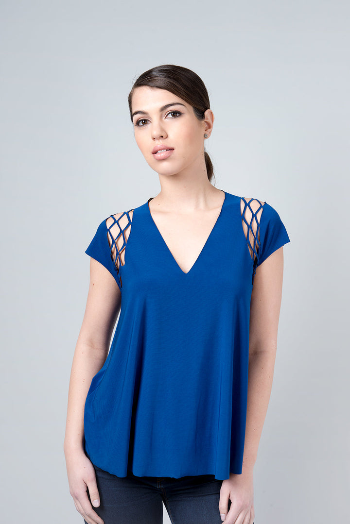 Gamma shirt - a blue shirt with a special cut on the shoulder