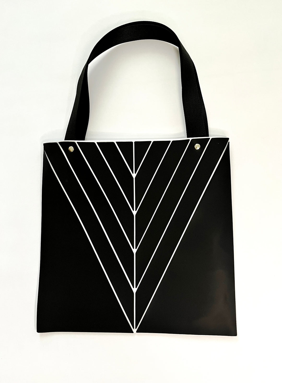 Geometric Bag Triangles