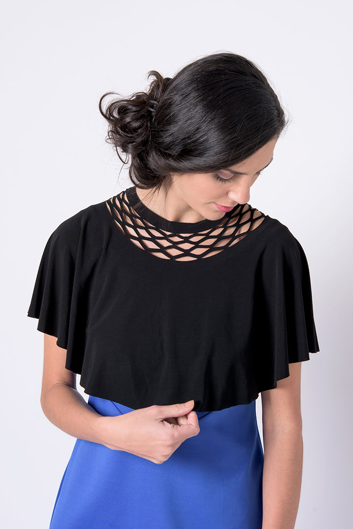 A special top for the event with a chain cut - black top
