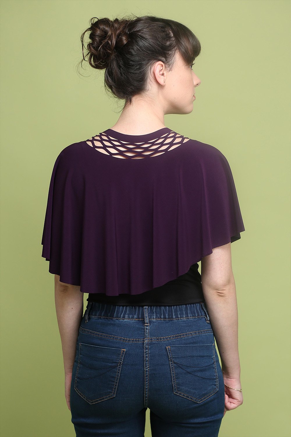 A special top for the event with a chain cut - a purple top